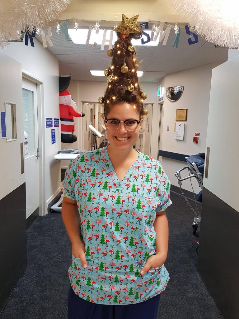 Photo: Nurse turns hair into Christmas tree