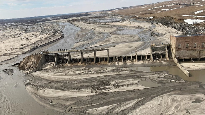 Photo: Destroyed by floods: collapse of Nebraska's Spencer Dam