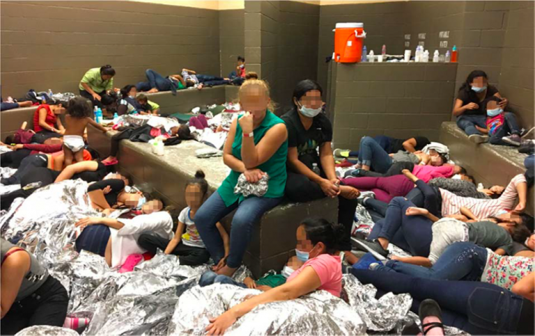 Photo: Overcrowding in Border Patrol station in Weslaco, TX